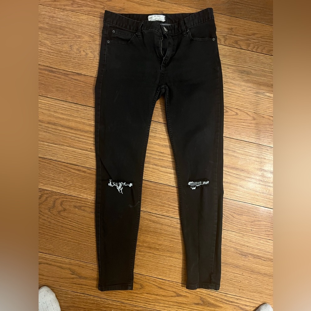 Free People high waisted black skinny jeans size 27